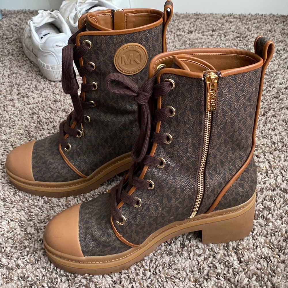 Micheal Kors logo print combat boots